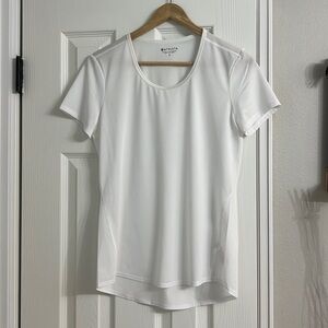 White athleta tee. Like new. Size small.